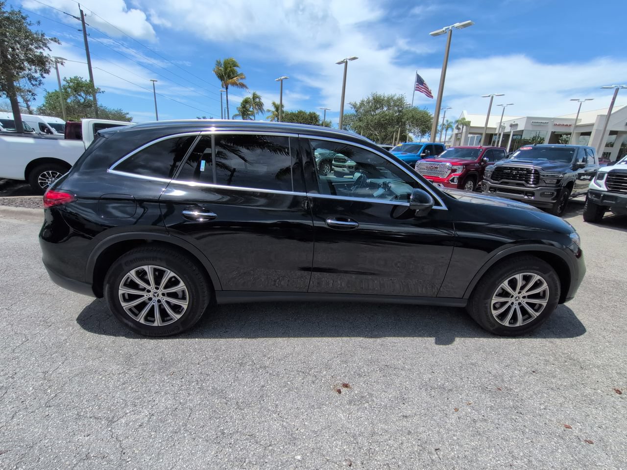Used 2024 Mercedes-Benz GLC 300 image 4