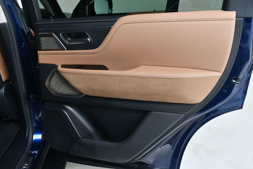 Used 2025 INFINITI QX80 Sensory image 25