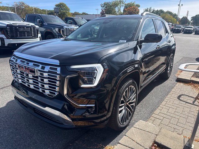 New 2027 GMC Terrain Denali w/ LPO, Black Badging Package AWD/4WD image 3