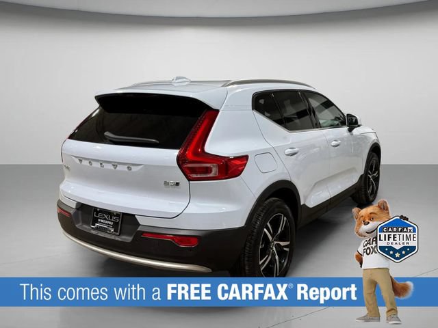 Used 2025 Volvo XC40 B5 Core AWD/4WD image 4
