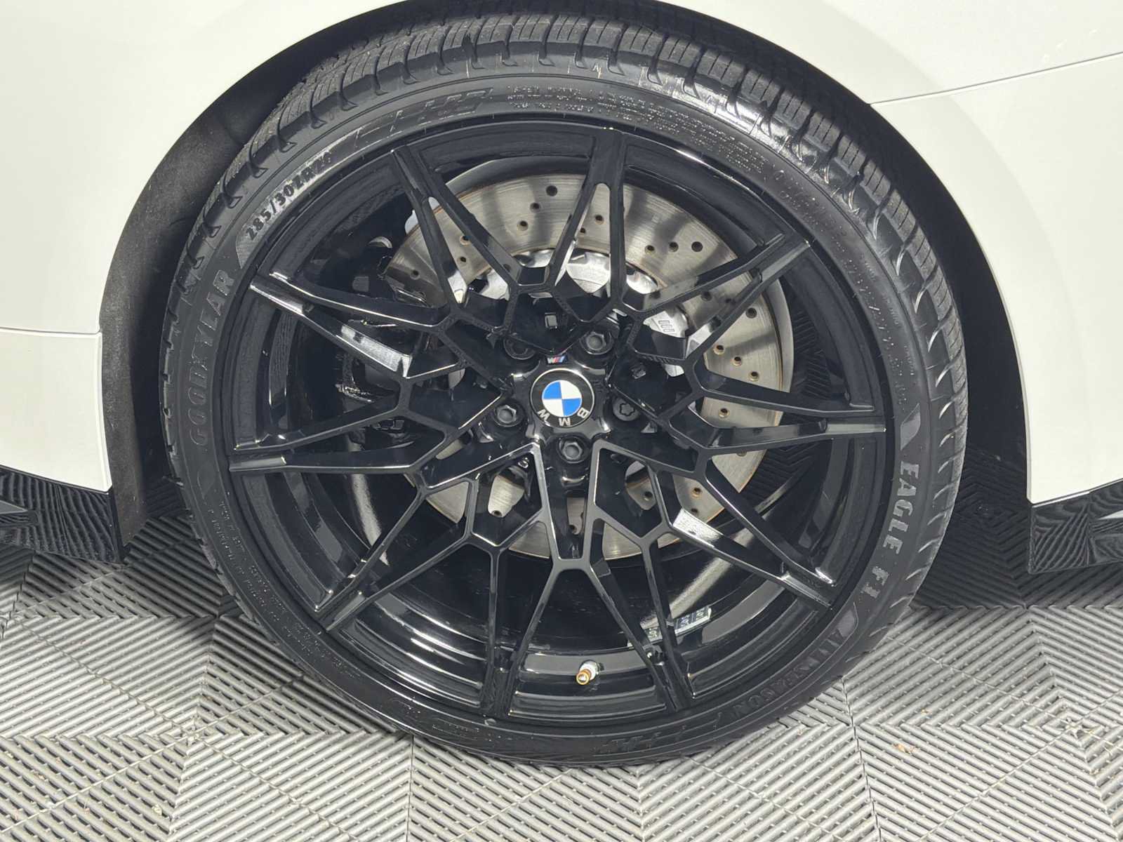 Used 2024 BMW M4 Competition w/ Executive Package RWD image 17