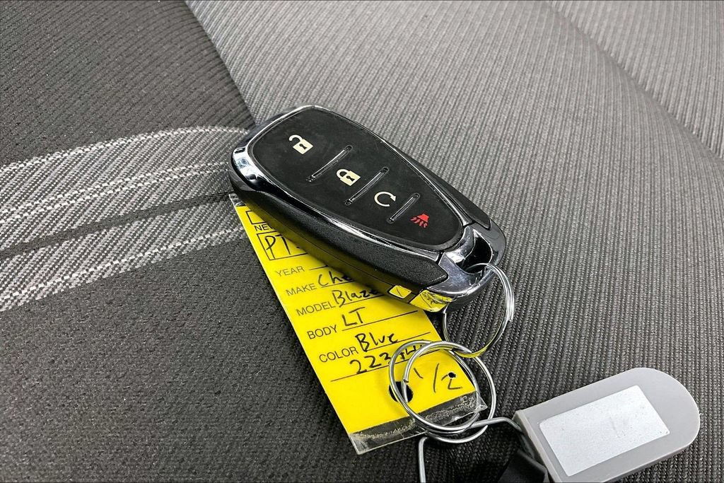 Used 2024 Chevrolet Blazer LT FWD image 11