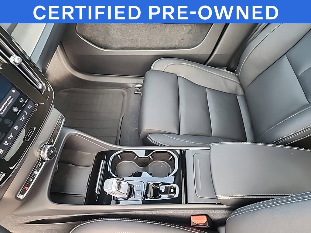 Used 2024 Volvo XC40 B5 Plus w/ Protection Package Premier AWD/4WD image 12