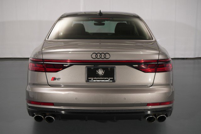 Used 2021 Audi S8 L w/ S8 Executive Package AWD/4WD image 13