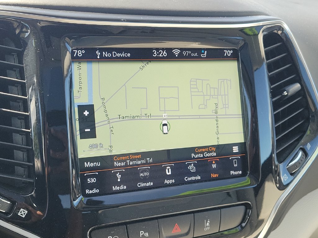 Used 2019 Jeep Cherokee Overland w/ Technology Group AWD/4WD image 23