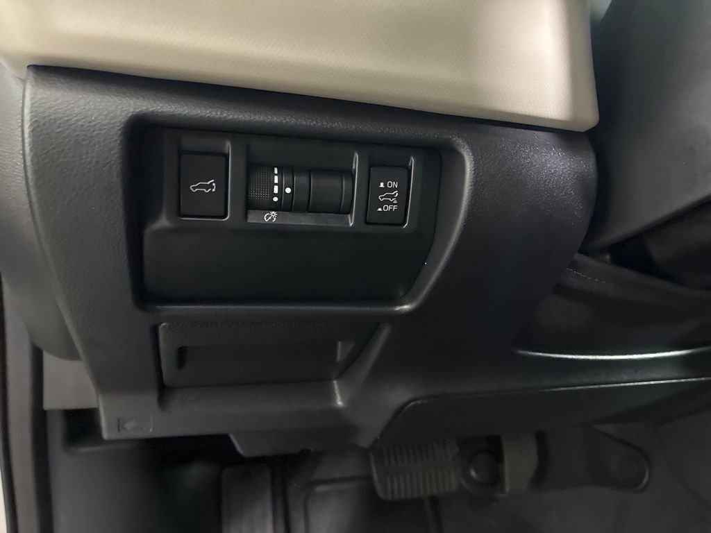 Used 2026 Subaru Forester Premium AWD/4WD image 21