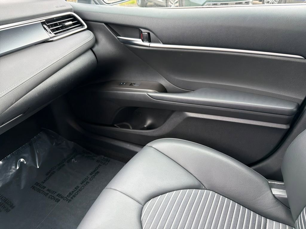 Used 2022 Toyota Camry SE w/ Convenience Package image 28