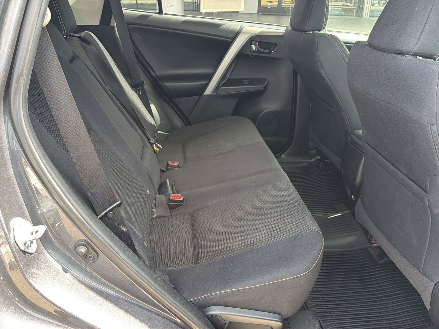Used 2018 Toyota RAV4 XLE AWD/4WD image 14