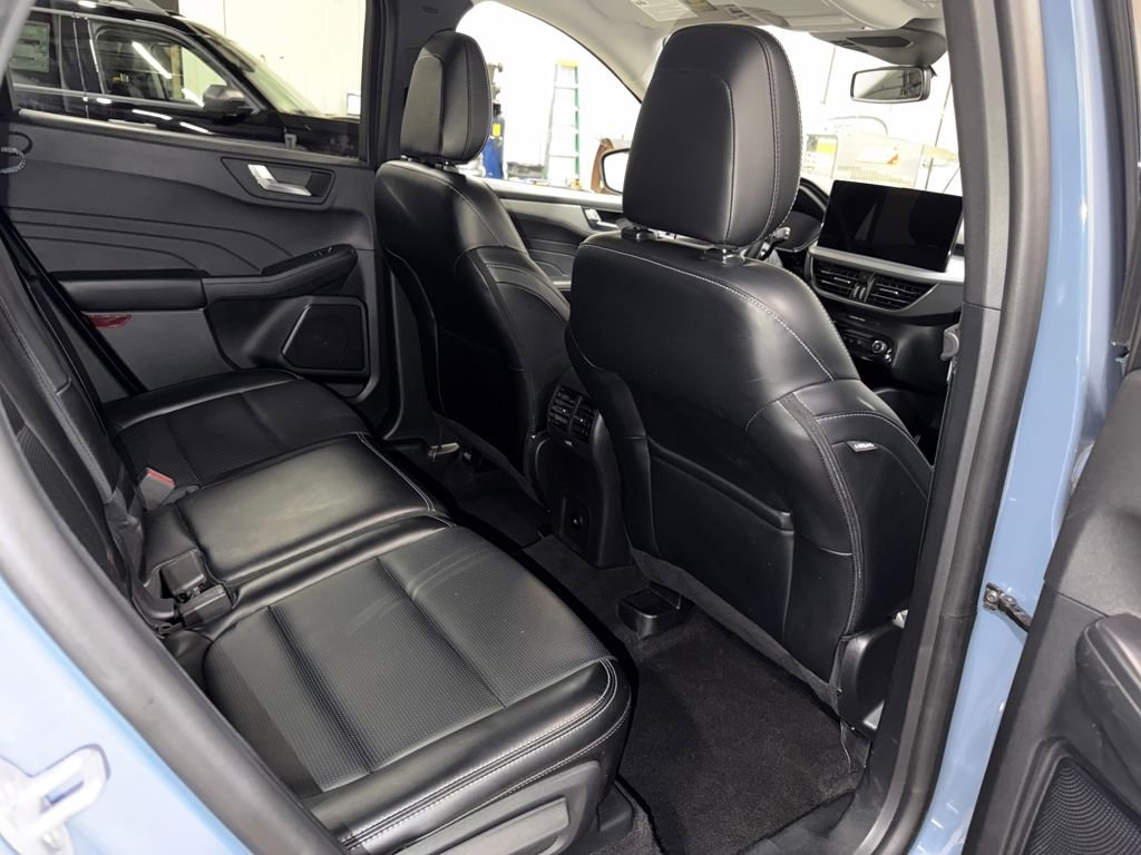 Used 2025 Ford Escape Platinum image 16