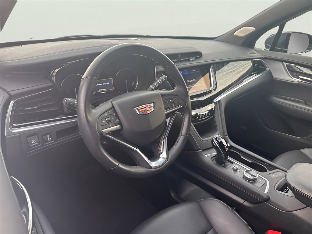 Certified 2025 Cadillac XT6 Premium Luxury image 24