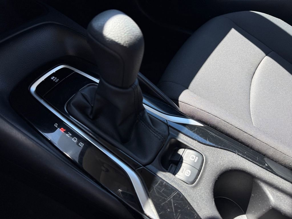 Used 2022 Toyota Corolla LE image 38