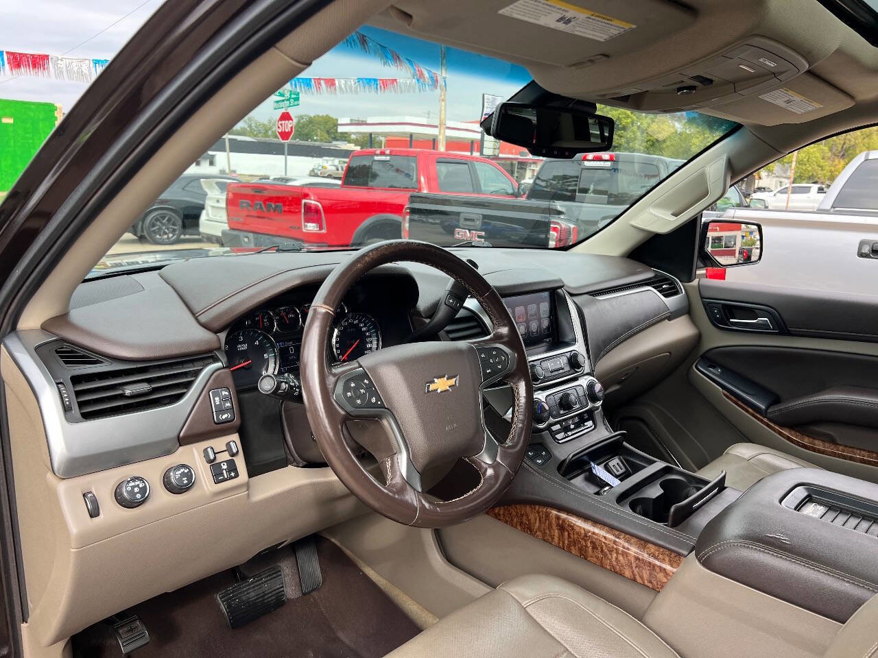 Used 2018 Chevrolet Suburban Premier image 9