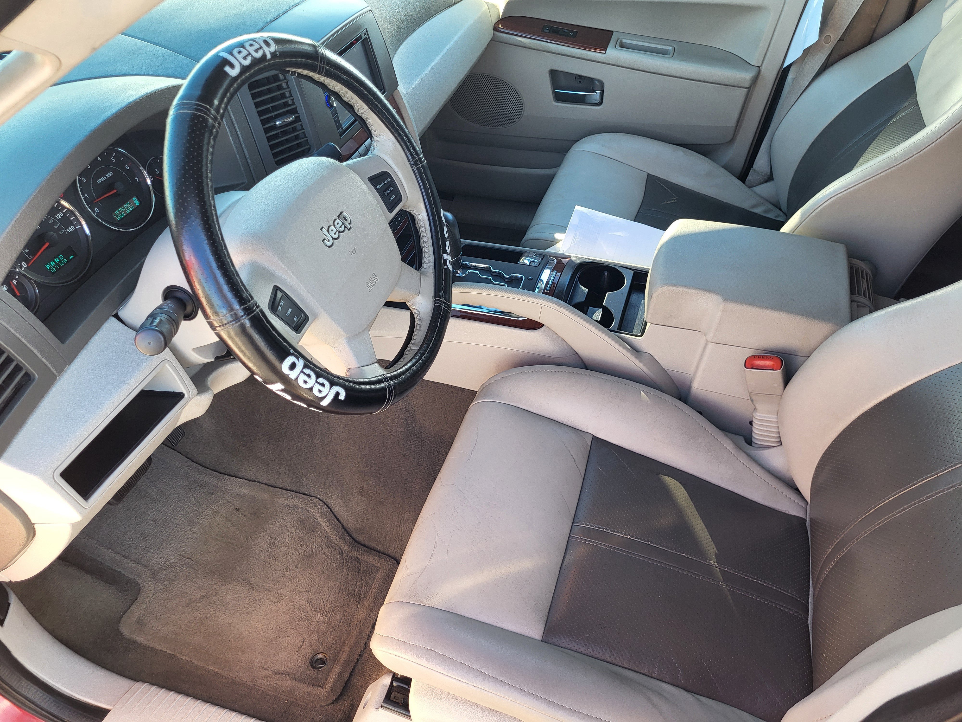 Used 2006 Jeep Grand Cherokee Limited AWD/4WD image 9