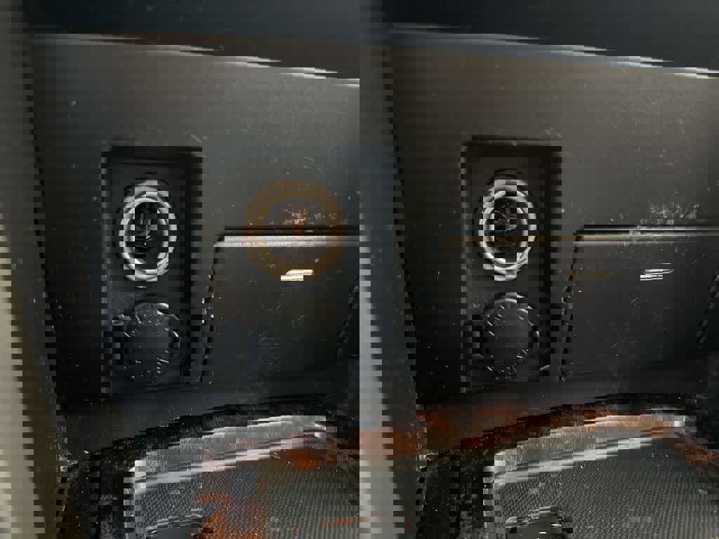 Used 2015 Toyota Land Cruiser image 35