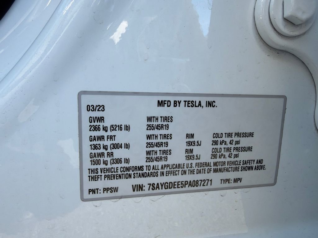 Used 2023 Tesla Model Y Long Range image 30