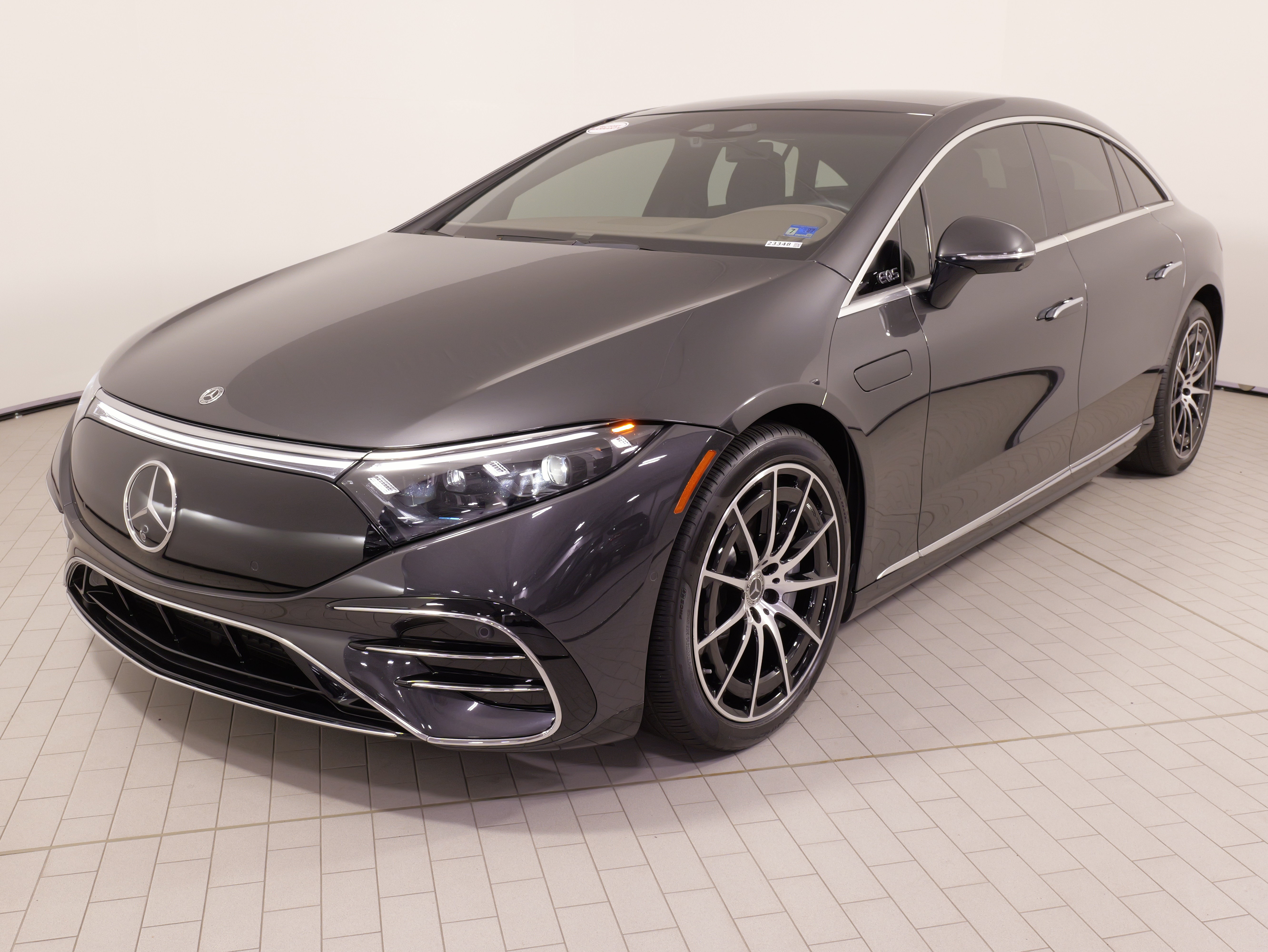 Used 2023 Mercedes-Benz EQS 580 4MATIC Sedan image 4