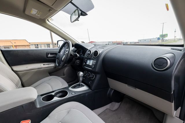 Used 2012 Nissan Rogue SV image 22