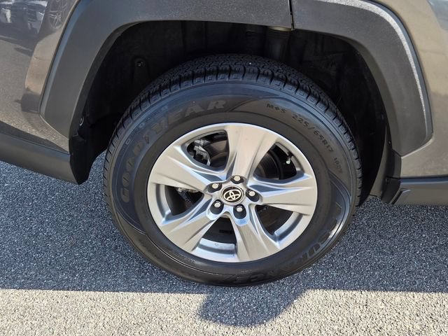 Used 2024 Toyota RAV4 XLE AWD/4WD image 15
