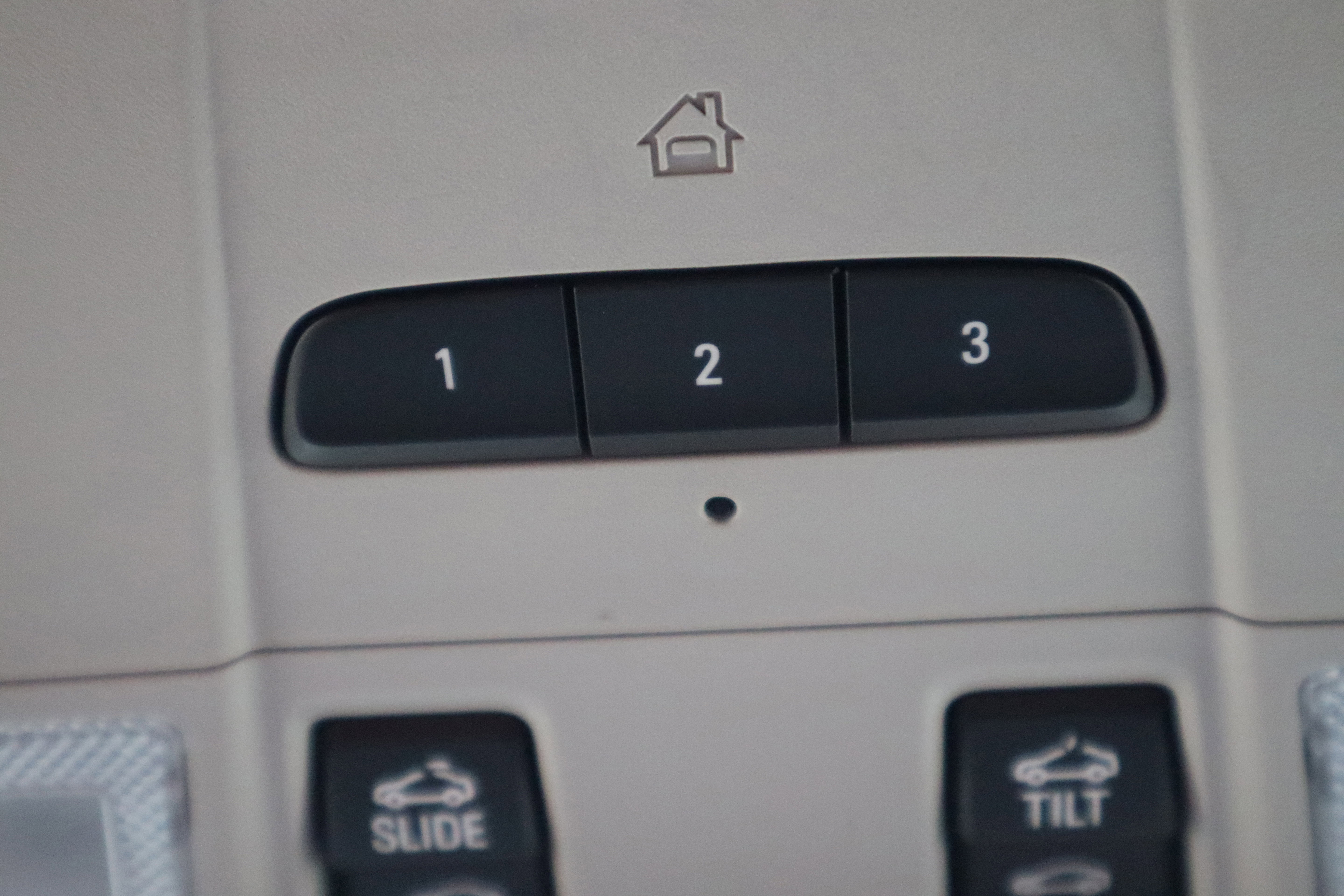 Used 2021 Buick Enclave Avenir image 32