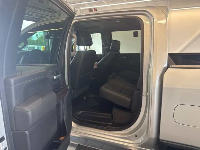 Used 2023 GMC Sierra 3500 SLT w/ SLT Convenience Package AWD/4WD image 5