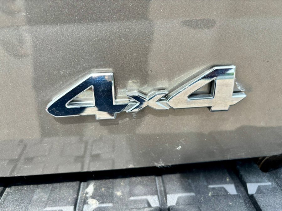 Used 2012 Toyota Tundra 4x4 Double Cab w/ TRD Off-Road Pkg image 32