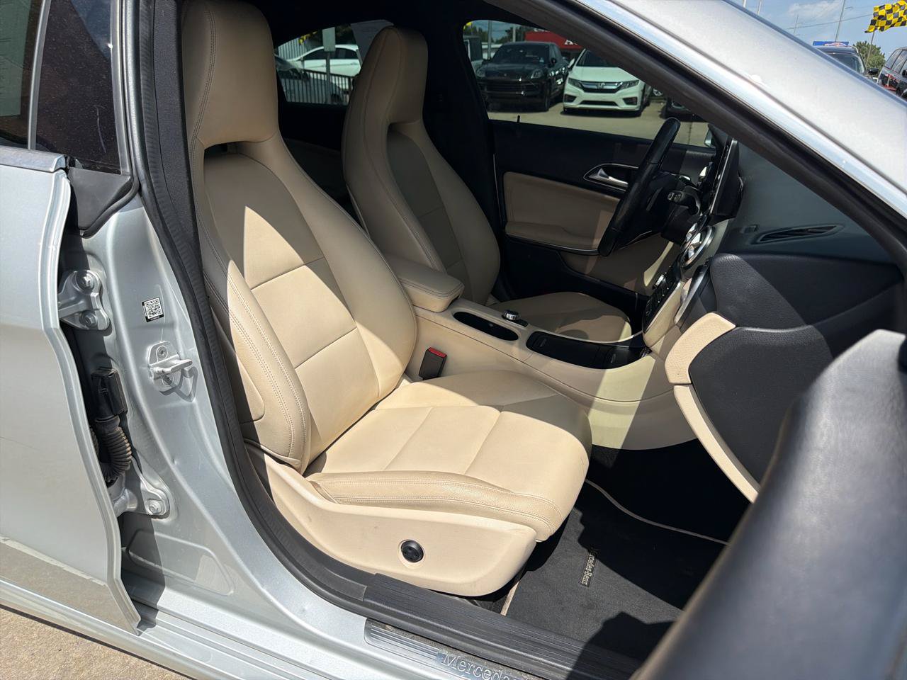 Used 2015 Mercedes-Benz CLA 250 4MATIC image 21
