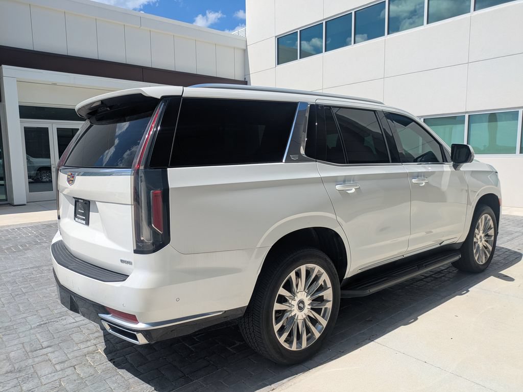 Used 2023 Cadillac Escalade Premium Luxury RWD image 6