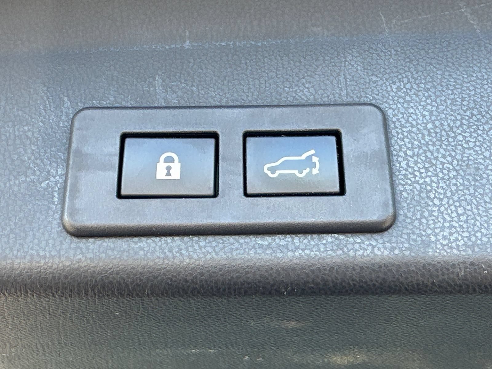Used 2020 Subaru Ascent Limited AWD/4WD image 17