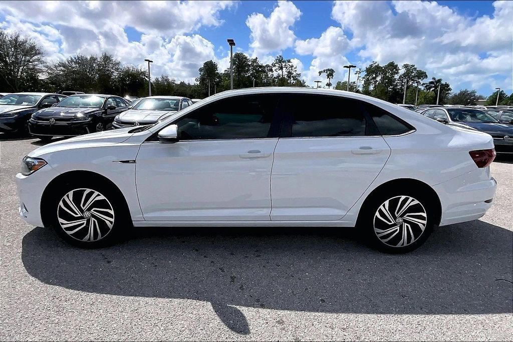 Certified 2020 Volkswagen Jetta SEL Premium image 8