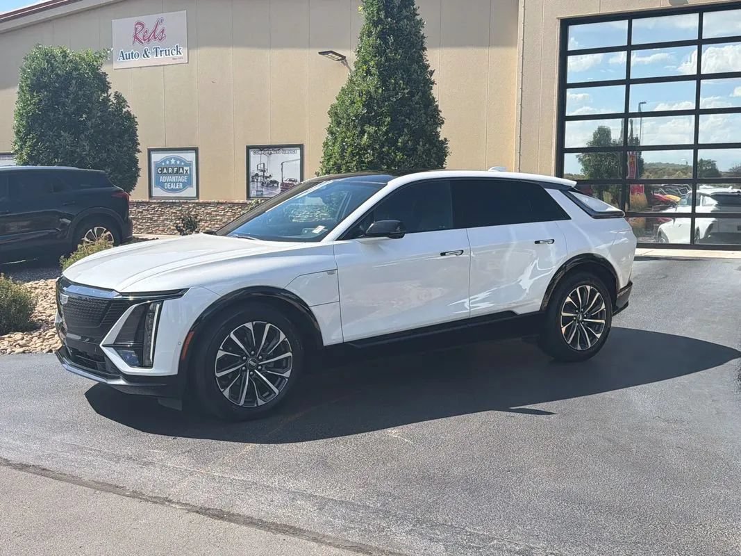 Used 2024 Cadillac Lyriq Sport AWD/4WD image 71