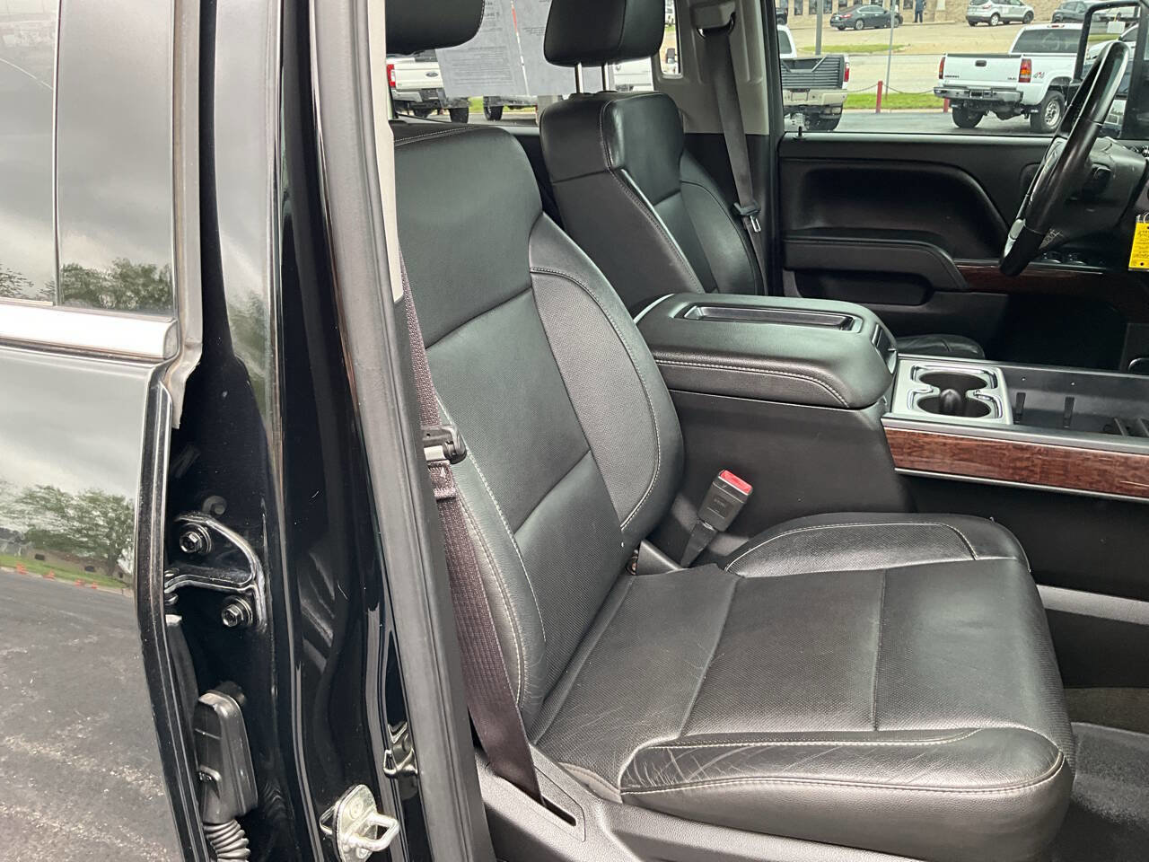 Used 2015 GMC Sierra 2500 SLT w/ Duramax Plus Package image 16