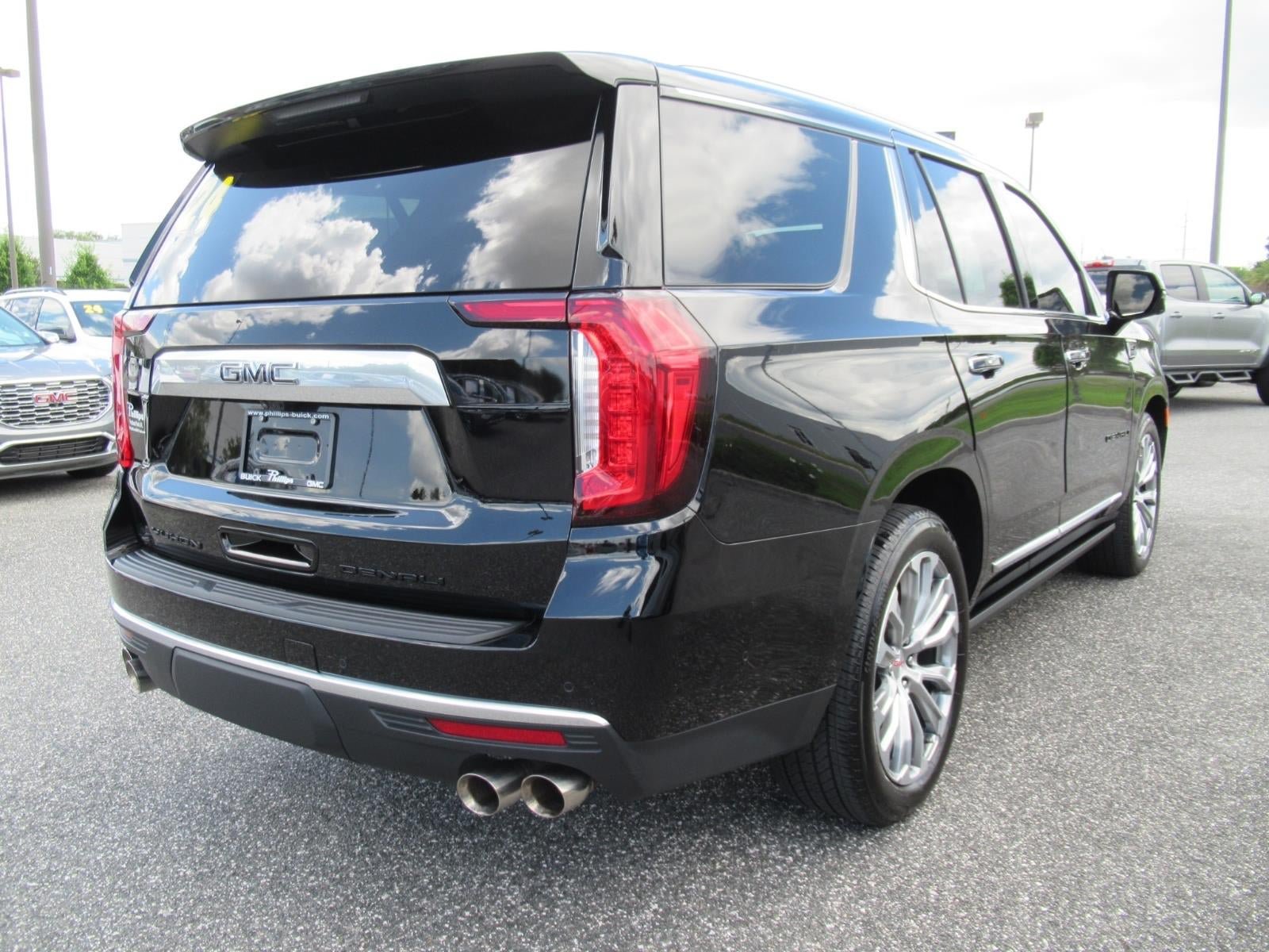 Used 2024 GMC Yukon Denali w/ Denali Reserve Package AWD/4WD image 7