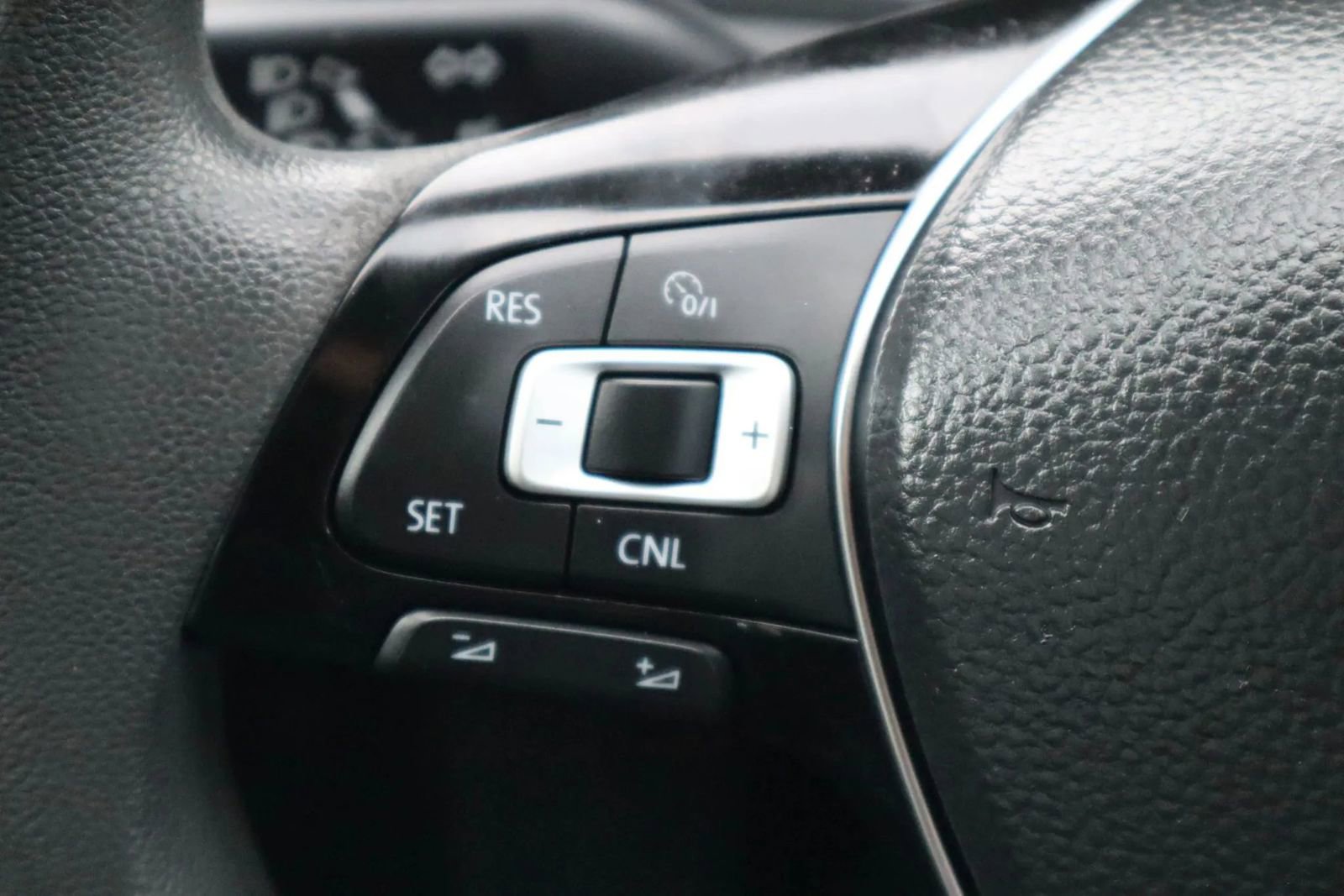 Used 2017 Volkswagen Passat 1.8T S image 20