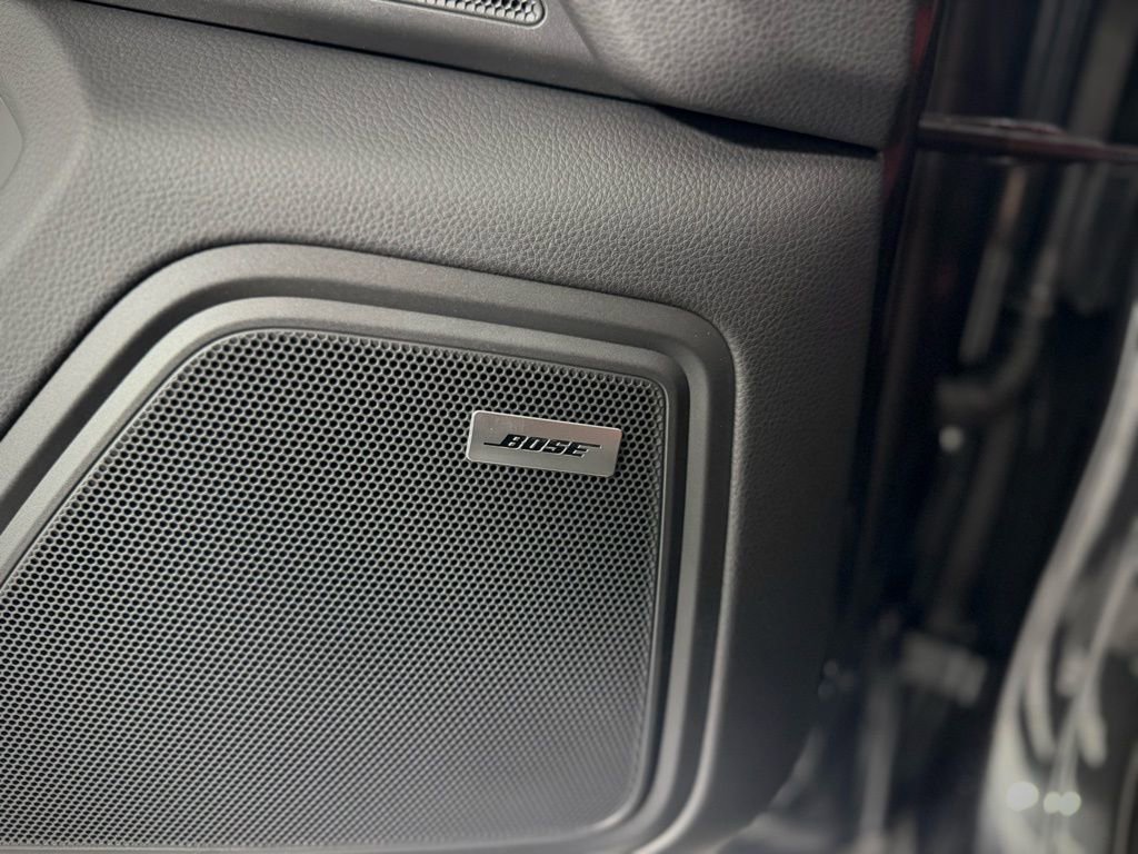 New 2026 Porsche Macan Turbo AWD/4WD image 30