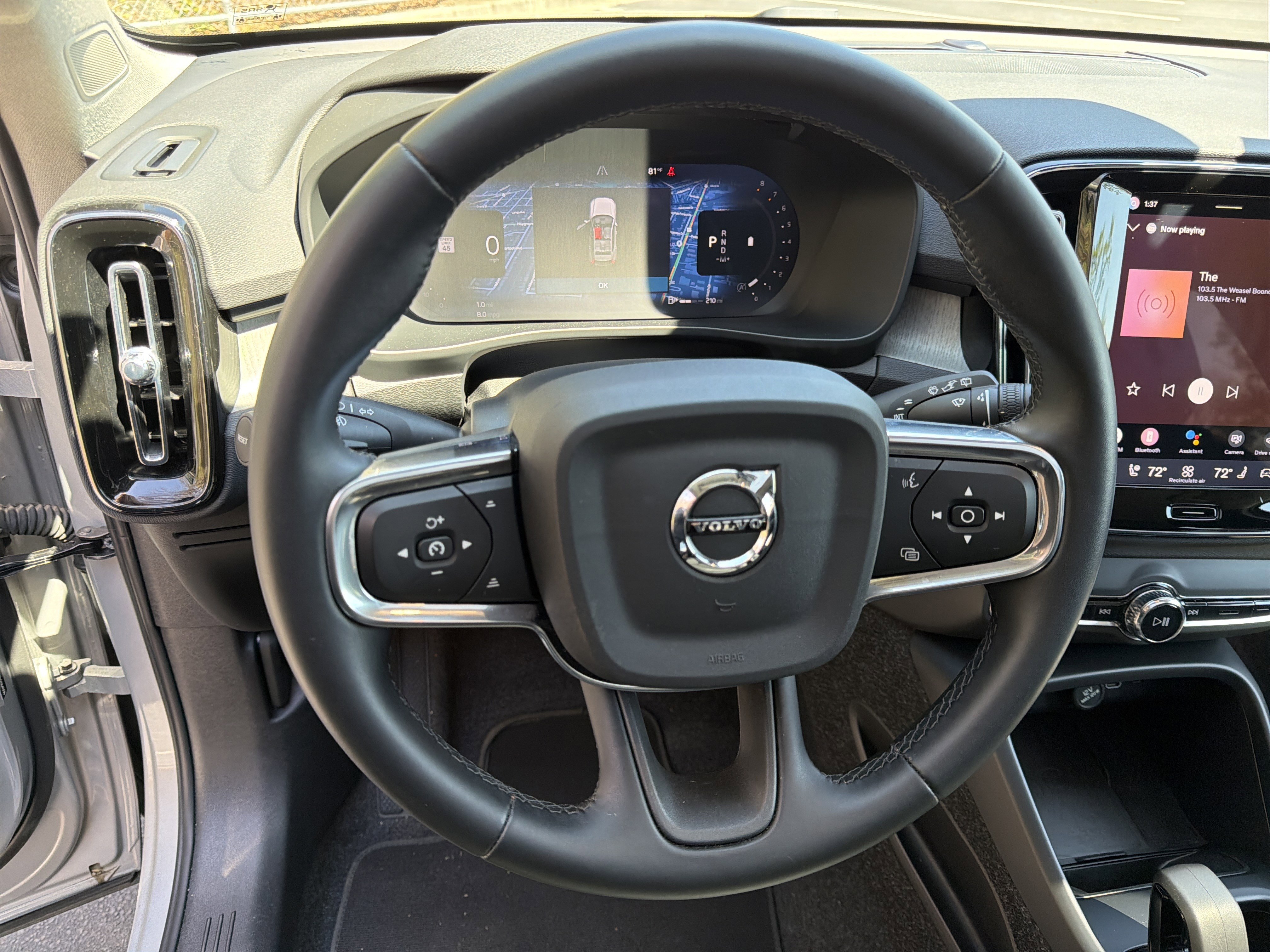 Certified 2025 Volvo XC40 B5 Core image 18