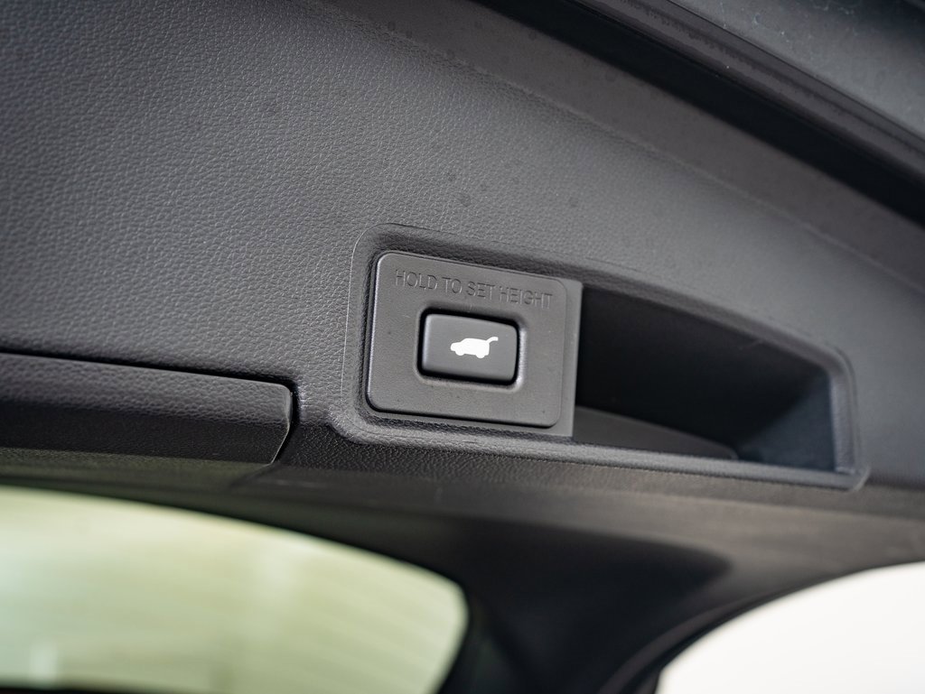 Certified 2025 Acura RDX w/ Technology Package image 19