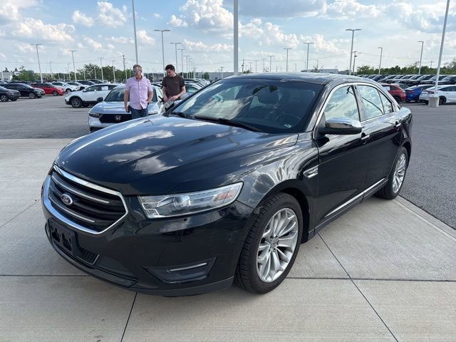 Used 2013 Ford Taurus Limited FWD image 4
