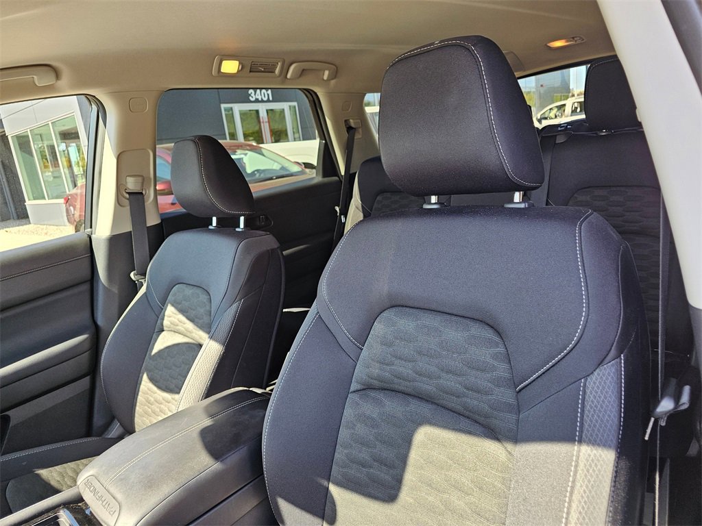 Certified 2024 Nissan Pathfinder SV image 18