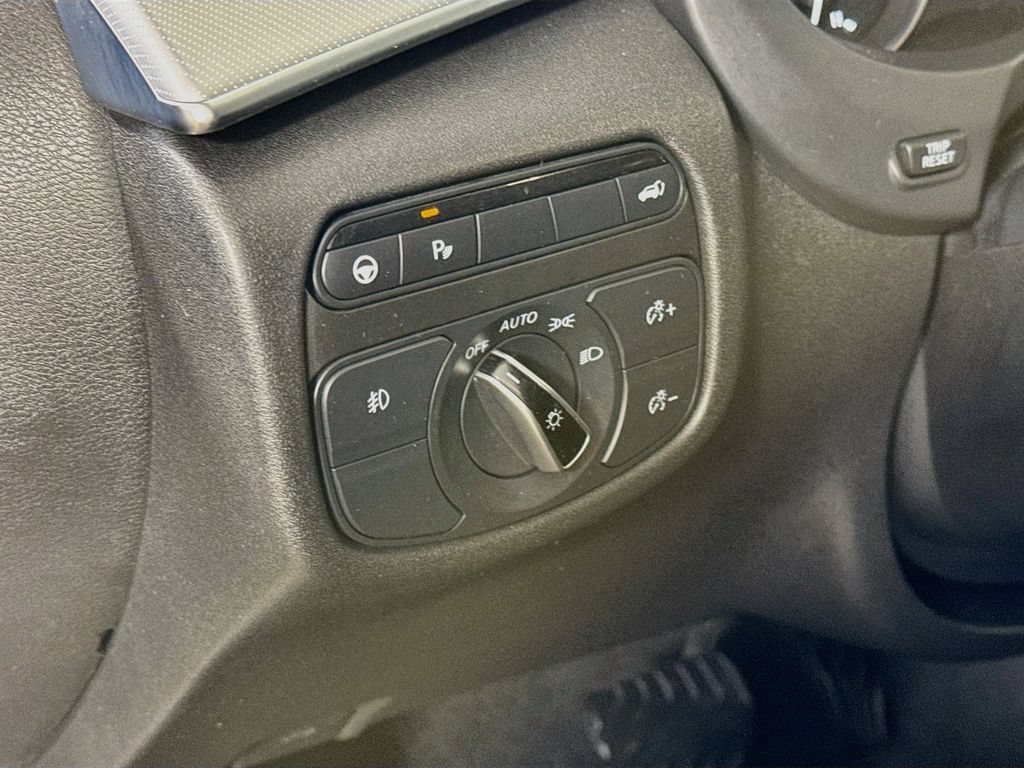 Certified 2021 INFINITI QX50 Essential w/ Convenience Package FWD image 12