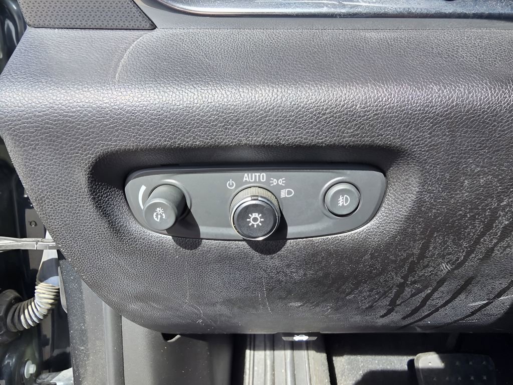 Used 2019 Chevrolet Traverse Premier w/ Driver Confidence II Package image 20