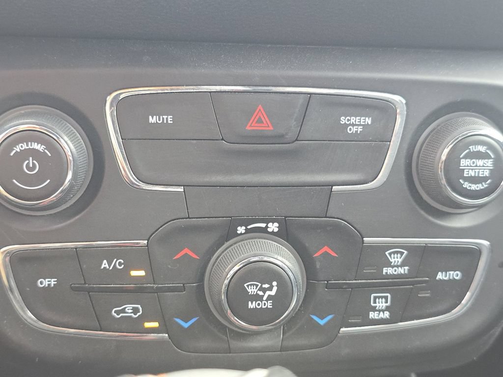 Used 2018 Jeep Compass Trailhawk w/ Cold Weather Group AWD/4WD image 29
