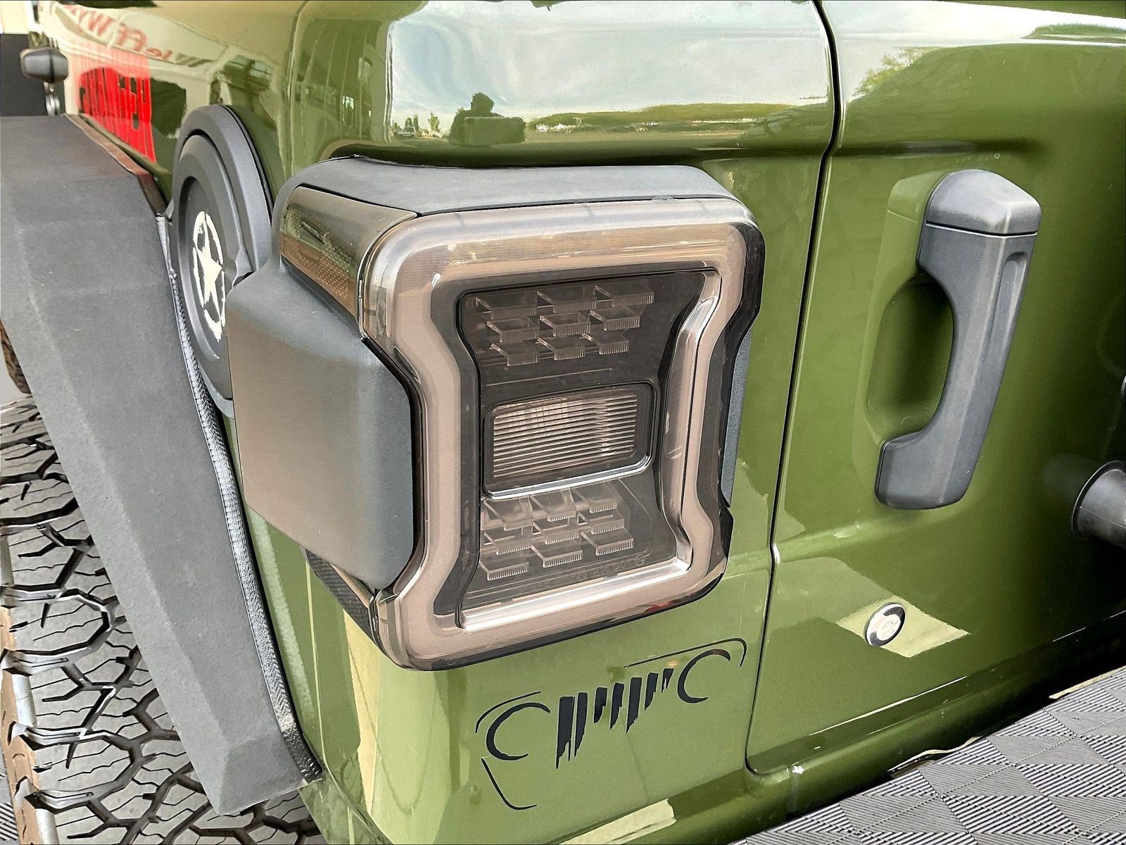 Used 2020 Jeep Wrangler Sport AWD/4WD image 23