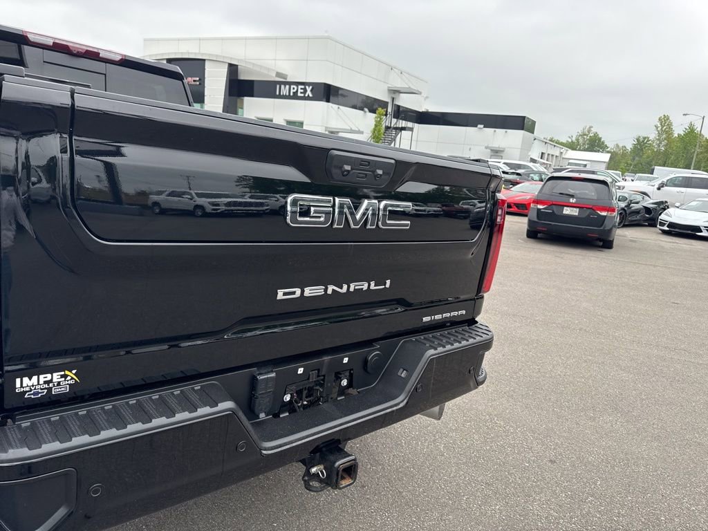 Used 2024 GMC Sierra 3500 Denali Ultimate AWD/4WD image 35