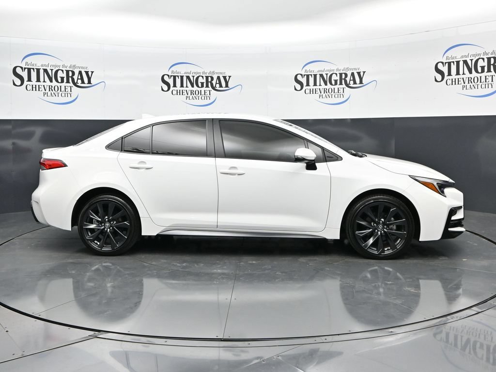 Used 2025 Toyota Corolla SE FWD image 8