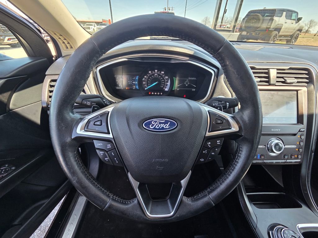 Used 2019 Ford Fusion Titanium image 13