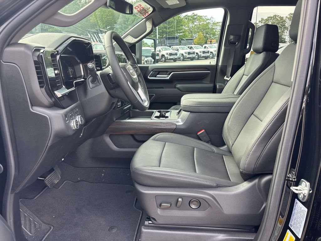 New 2026 GMC Sierra 2500 SLT w/ SLT Premium Package AWD/4WD image 6
