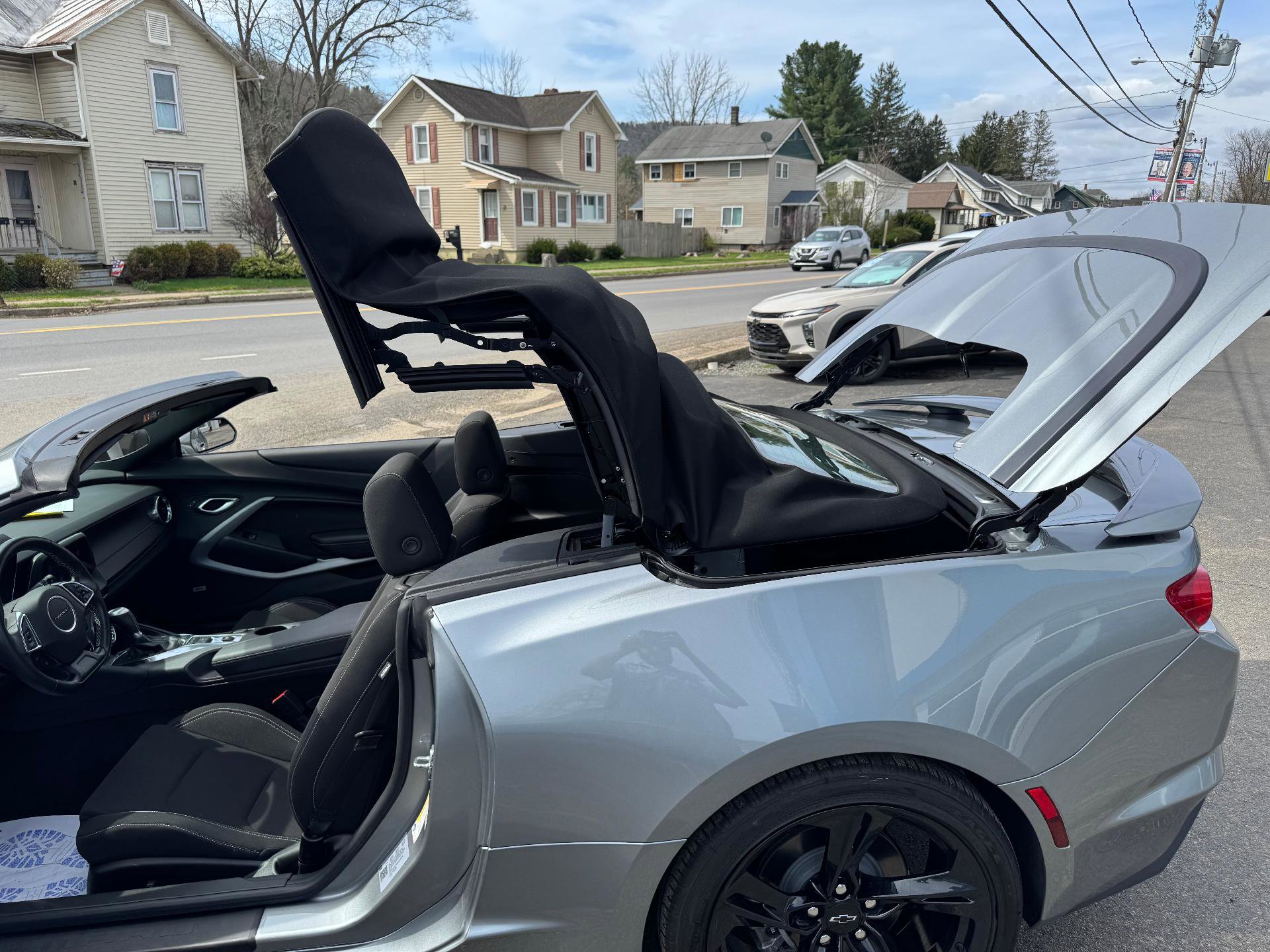 Used 2024 Chevrolet Camaro LT w/ Technology Package RWD image 14