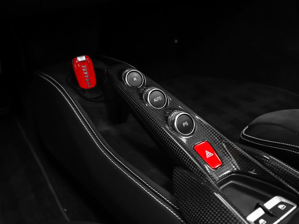 Certified 2021 Ferrari F8 Tributo RWD image 60