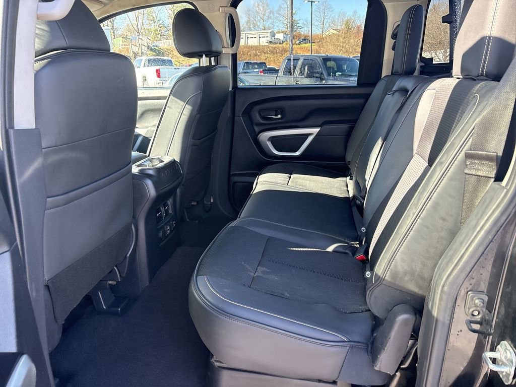 Used 2019 Nissan Titan PRO-4X image 27