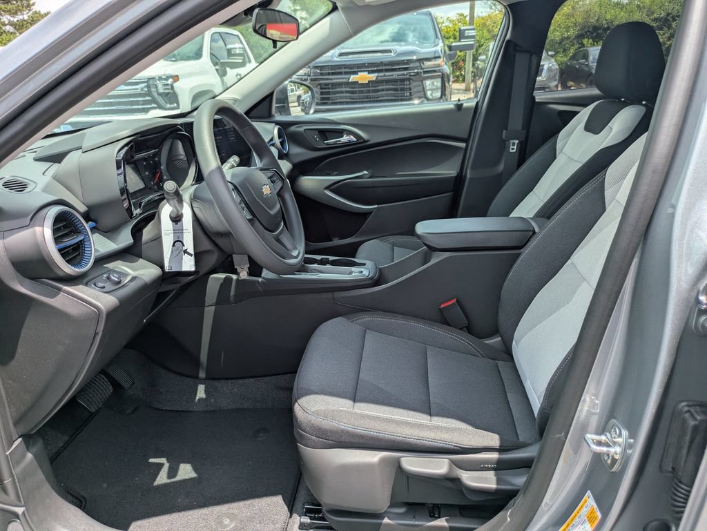 New 2026 Chevrolet Trax LT FWD image 20
